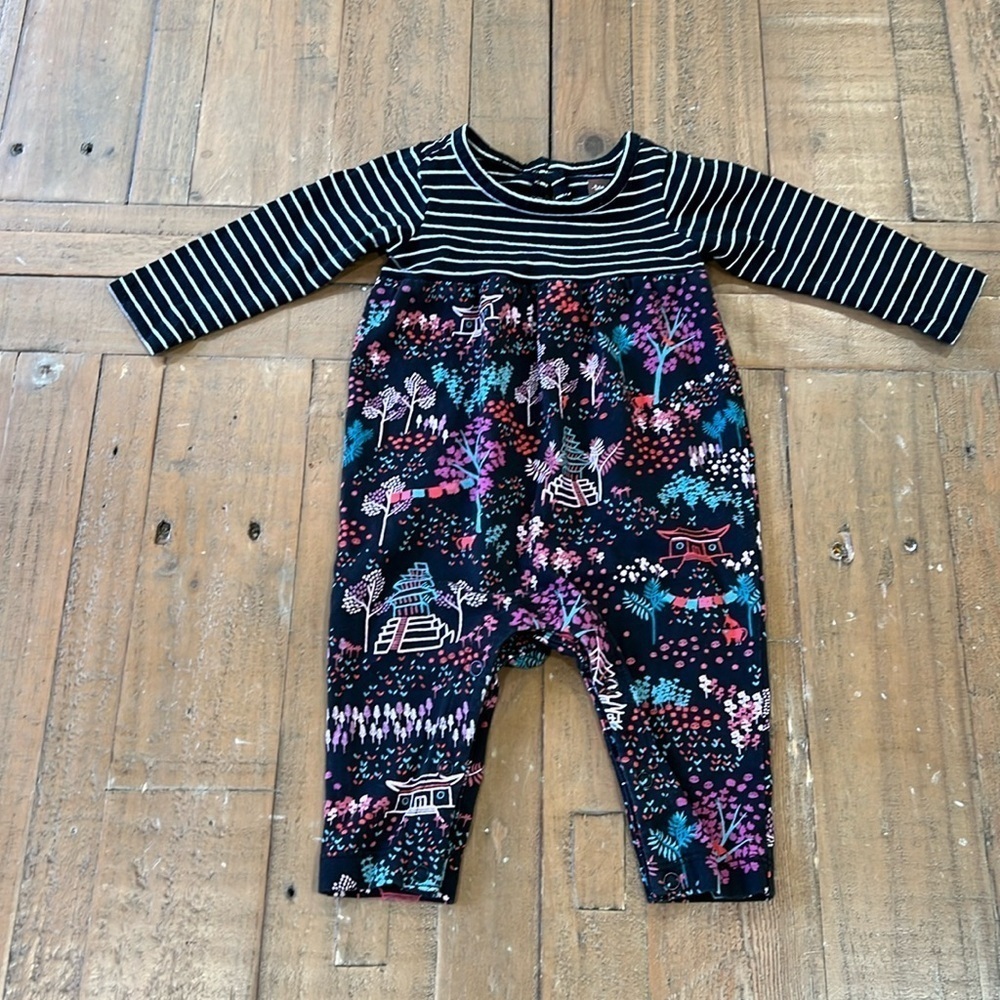 Tea collection black pagoda print romper